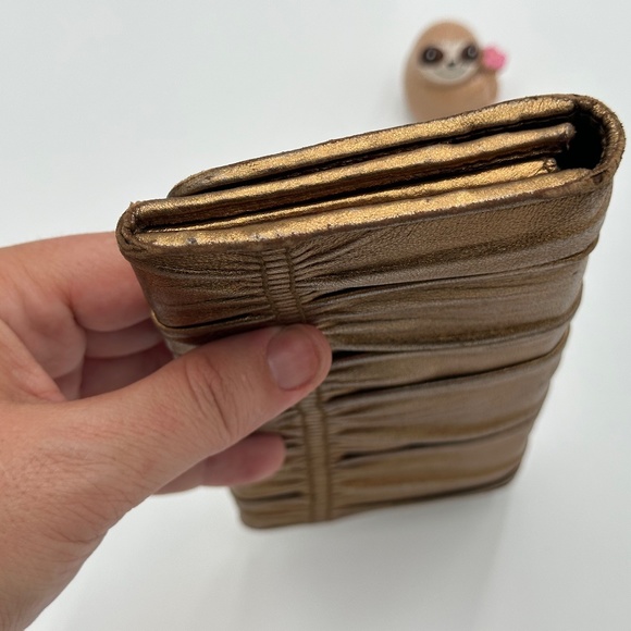 Prada Nappa Gaufre Gold Metallic Wallet - Picture 5 of 16